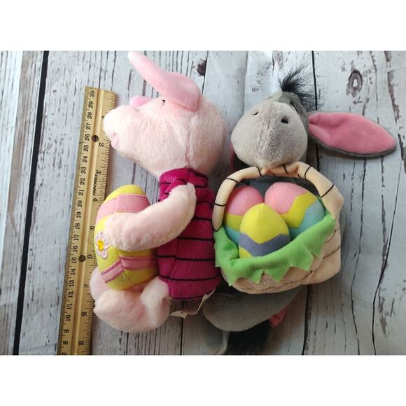 Disney Winnie The Pooh, Tigger, Eeyore, and Piglet Easter Beanies 1999 Vintage - Picture 16 of 16